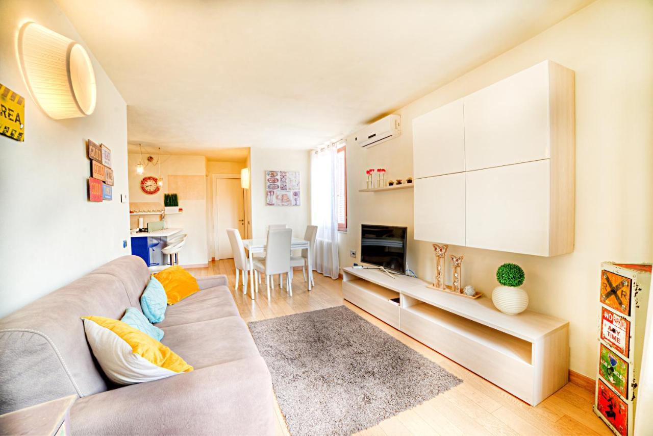 Апартаменты Nicchio Bright And Design Loft Сиена Экстерьер фото